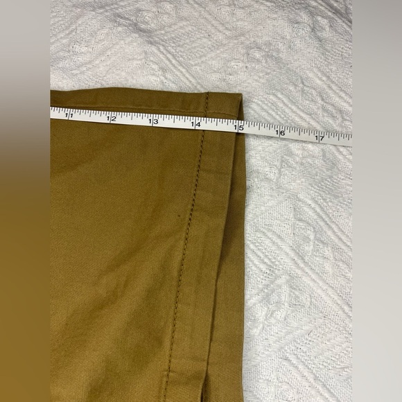 Old Navy Men’s Slim Built in Flex Chino Shorts, size 31, NWT! - Picture 8 of 9